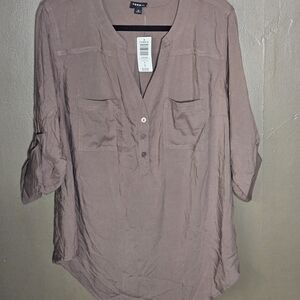 💥Sale💥NWT Torrid Women's Brown Button-Up Top